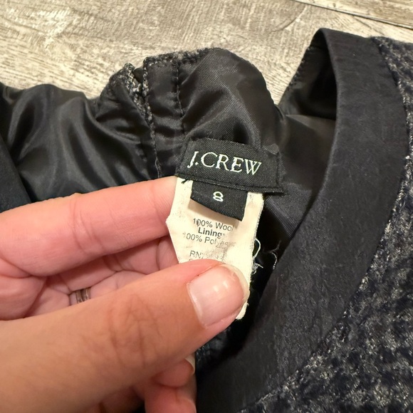 Size 8 100% Wool J crew women’s zip up dress - Picture 4 of 7